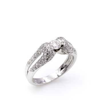 Δαχτυλίδι από λευκόχρυσο 18 καράτια με Μπριγιάν