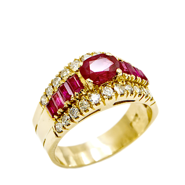 Δαχτυλίδι από χρυσό 18 καράτια με ρουμπίνια και μπριγιάν