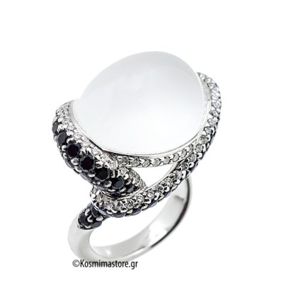 Δαχτυλίδι φτιαγμένο από λευκόχρυσο 18 καρατίων με Μπριγιάν και Ακουαμαρίνα